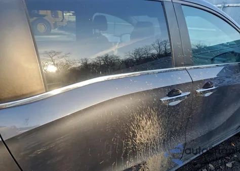 2018 Honda Odyssey Exl z USA, uszkodzony, nr VIN 5FNRL6H74JB080134